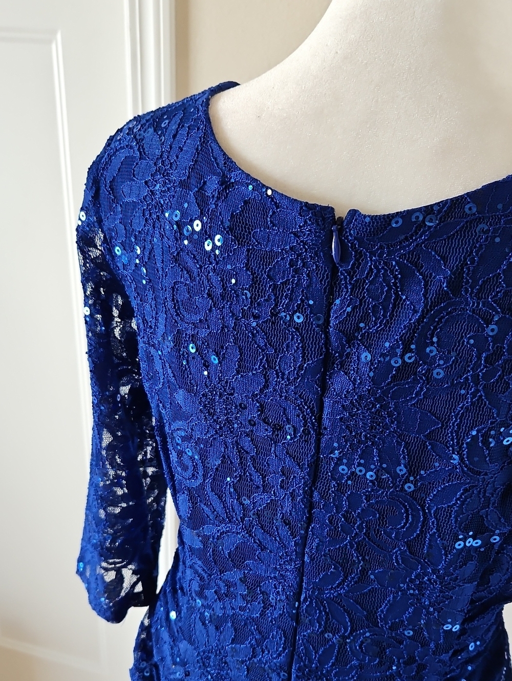 Size 8/10 Royal Blue 3/4 Sleeve Lace/Sequin Ruched Side Cocktail Dress by EVA - Picture 13 of 14